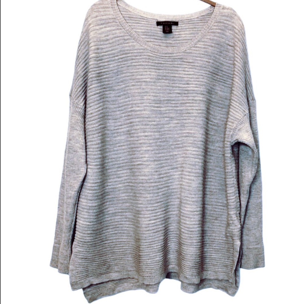 Tahari Gray Sweater w/ Buttons Down Back. Size 3X